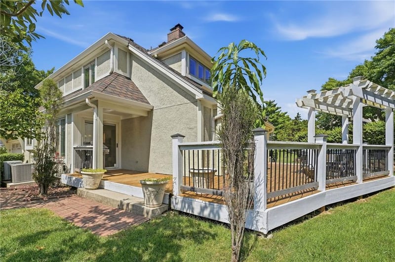 12401 Granada Rd, Leawood, KS 66209