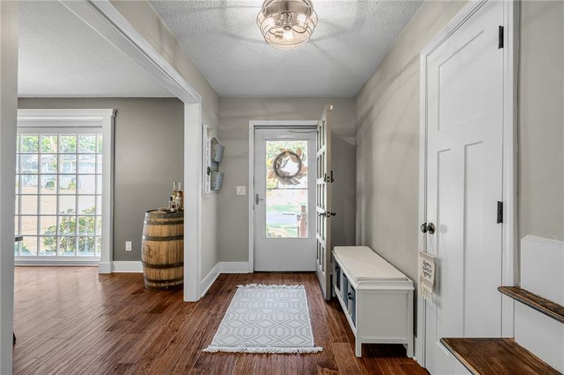 10927 W 99th Pl, Overland Park, KS 66214