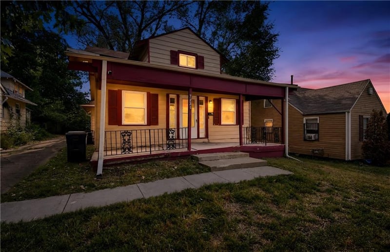 7231 Bales Ave, Kansas City, MO 64132