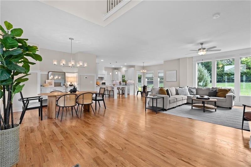 2911 SW Arthur Dr, Lee's Summit, MO 64082