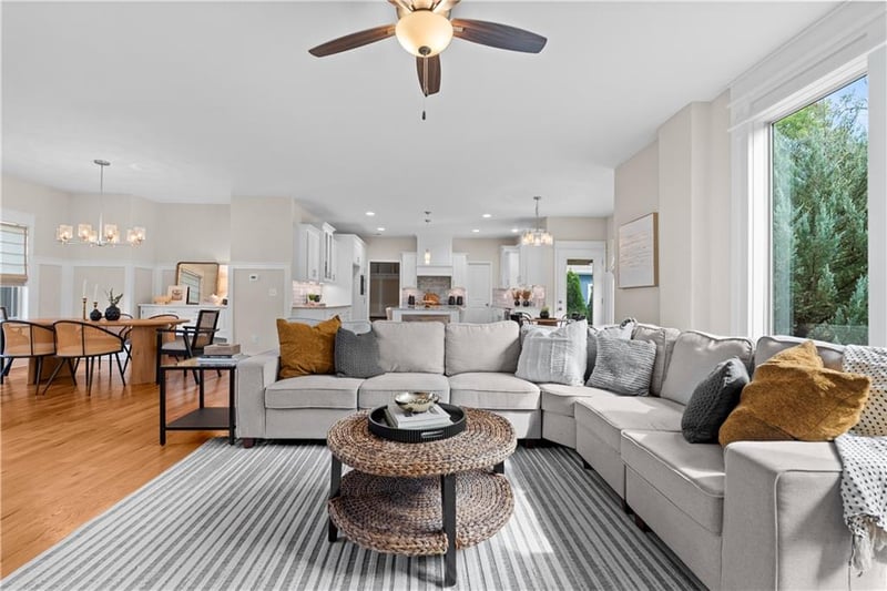 2911 SW Arthur Dr, Lee's Summit, MO 64082