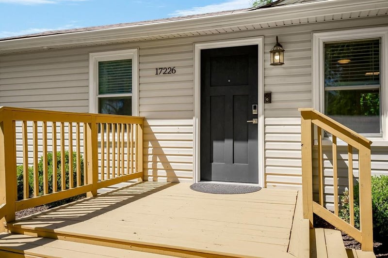 17226 Chula Vista Dr, Belton, MO 64012