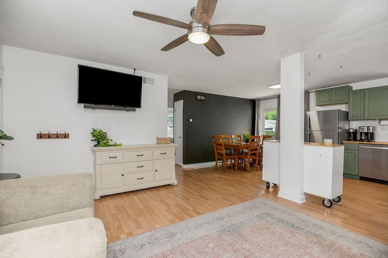 17226 Chula Vista Dr, Belton, MO 64012