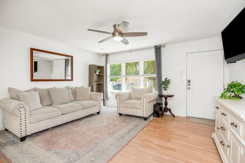 17226 Chula Vista Dr, Belton, MO 64012