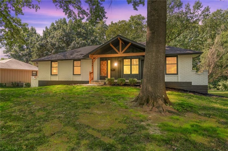 3936 S Sherman Dr, Independence, MO 64055
