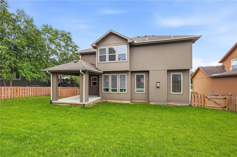 24504 W 80th Pl, Lenexa, KS 66227