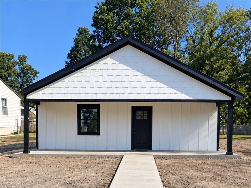 612 W Pine St, Butler, MO 64730