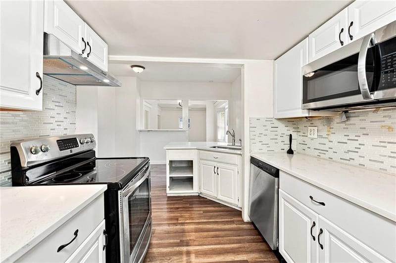4524 Agnes St, Kansas City, MO 64130
