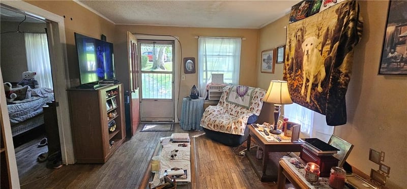 608 E Hereford Ave, Independence, MO 64055