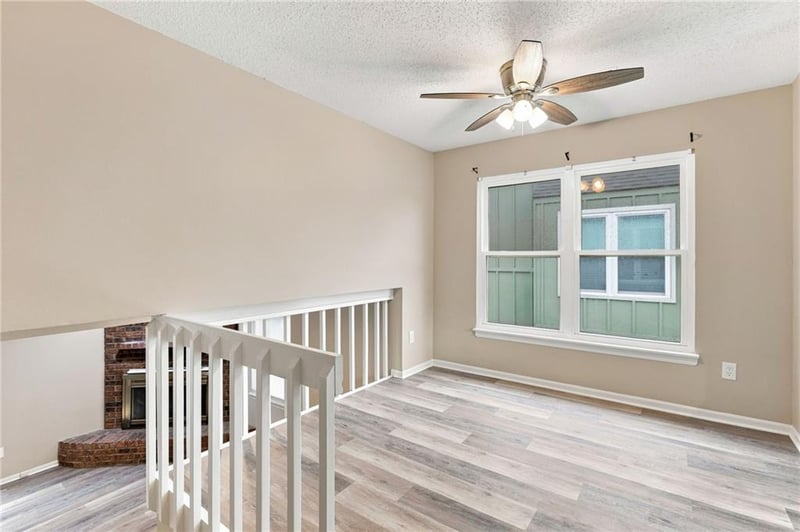 8860 Gallery St, Lenexa, KS 66215