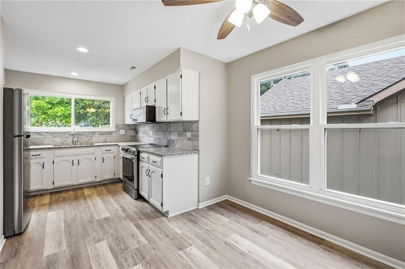8862 Gallery St, Lenexa, KS 66215