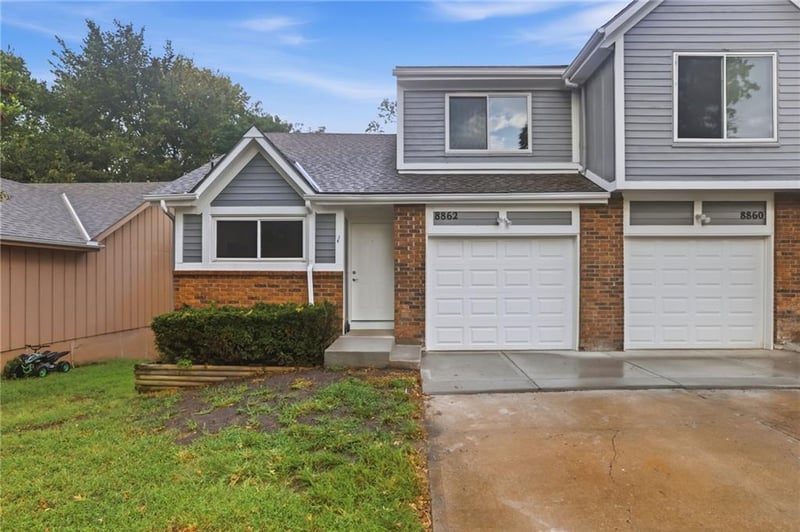 8862 Gallery St, Lenexa, KS 66215