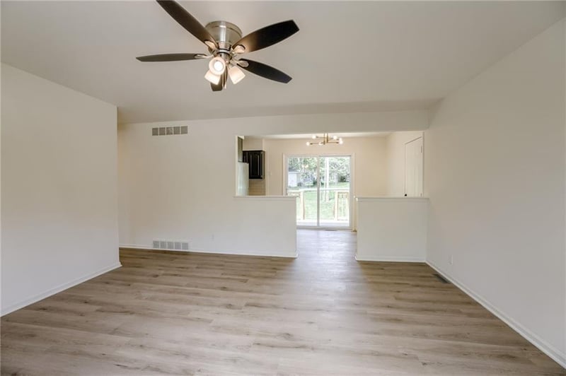 16008 E 32nd St, Independence, MO 64055
