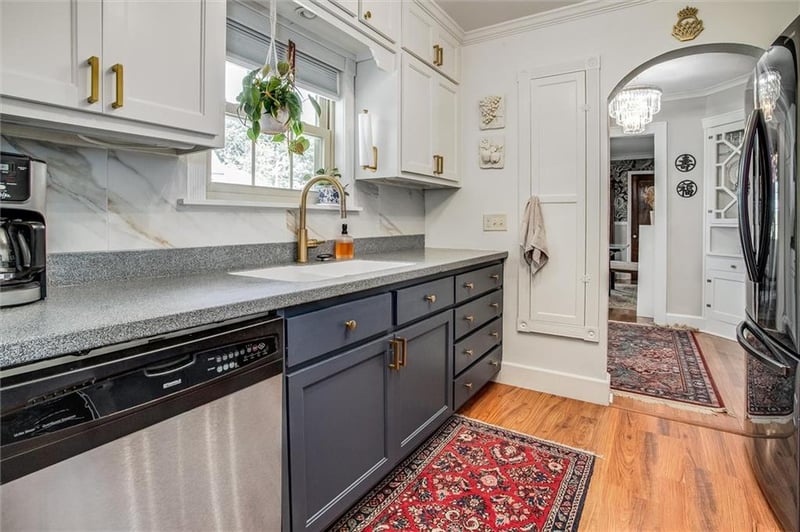 904 Ashland Ct, St Joseph, MO 64506