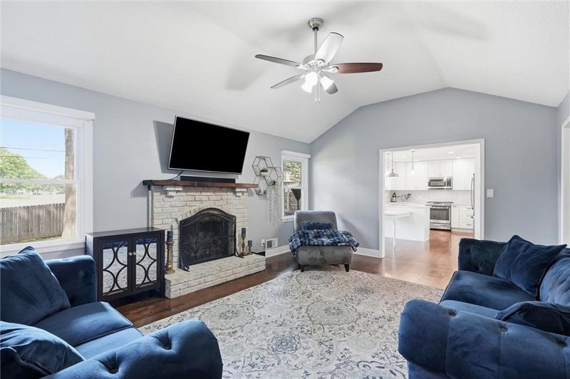 7228 Woodward St, Overland Park, KS 66204