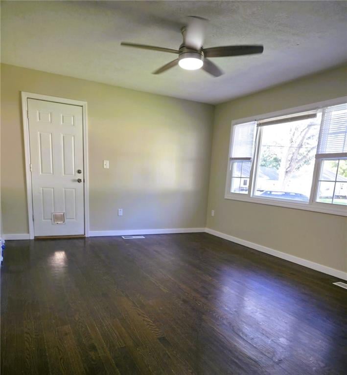 3601 NE 54th Ter, Kansas City, MO 64119