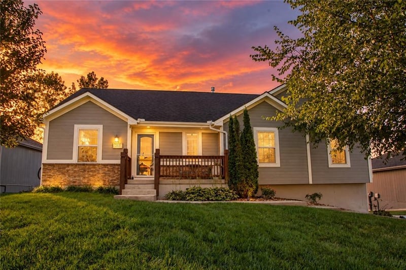 213 NE Hannah Ct, Grain Valley, MO 64029