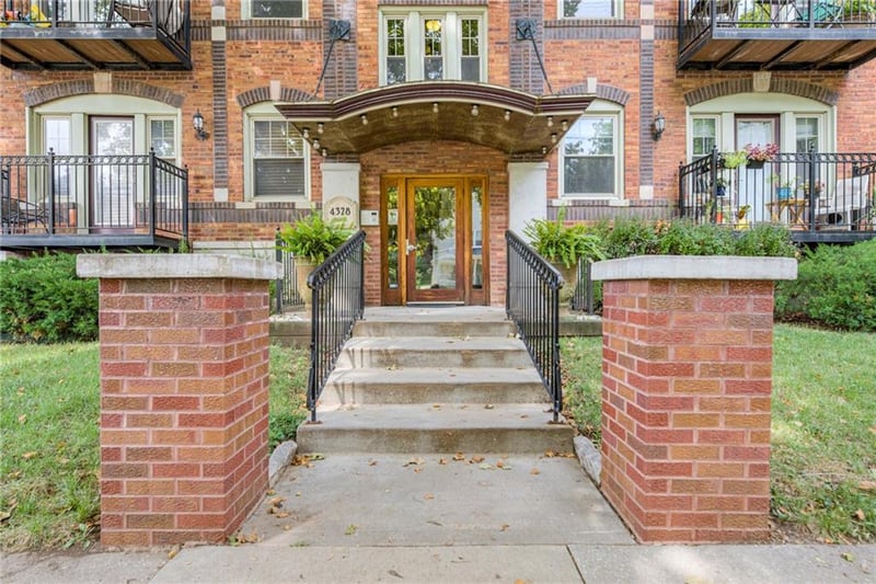 4328 Walnut St #2A, Kansas City, MO 64111