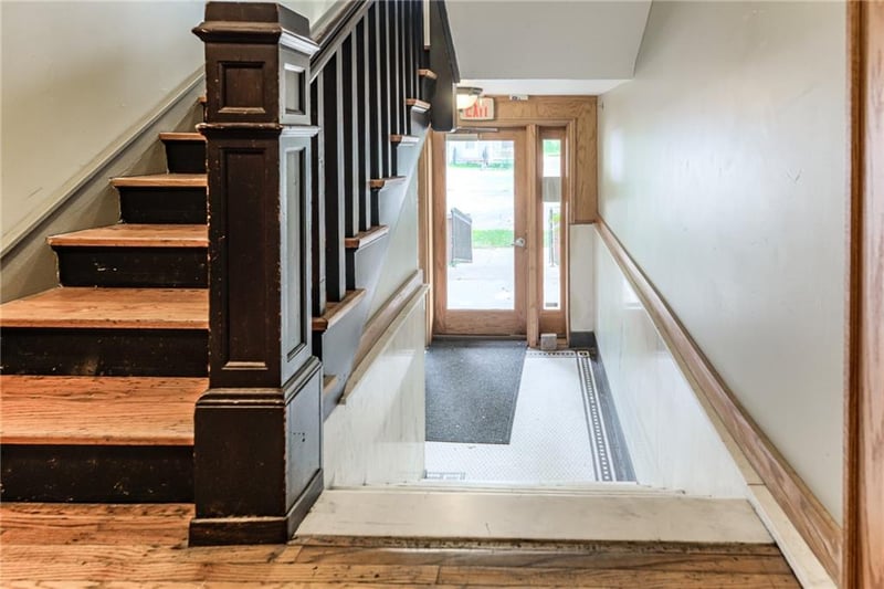 4328 Walnut St #2A, Kansas City, MO 64111