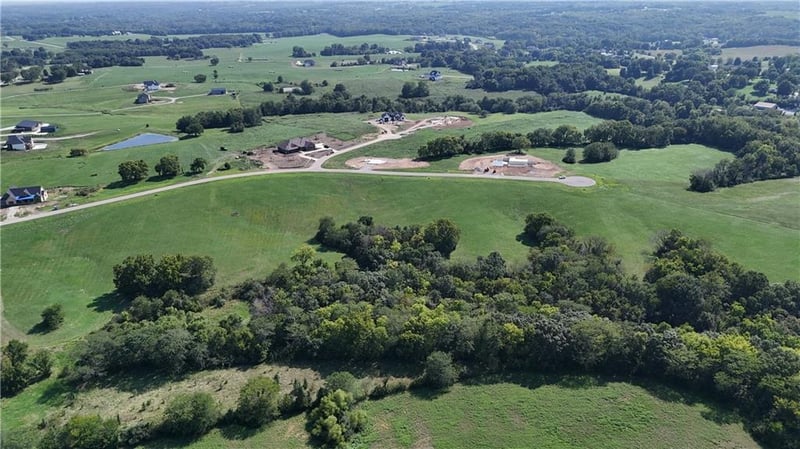 2920 Onyx St, Smithville, MO 64089