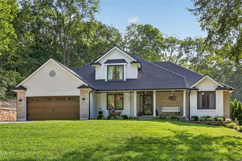 7355 NW Brightwell Rd, Parkville, MO 64152