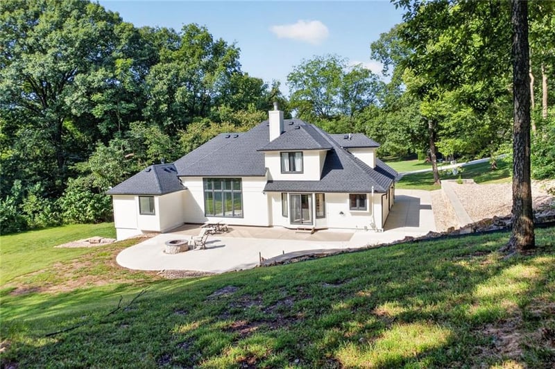 7355 NW Brightwell Rd, Parkville, MO 64152