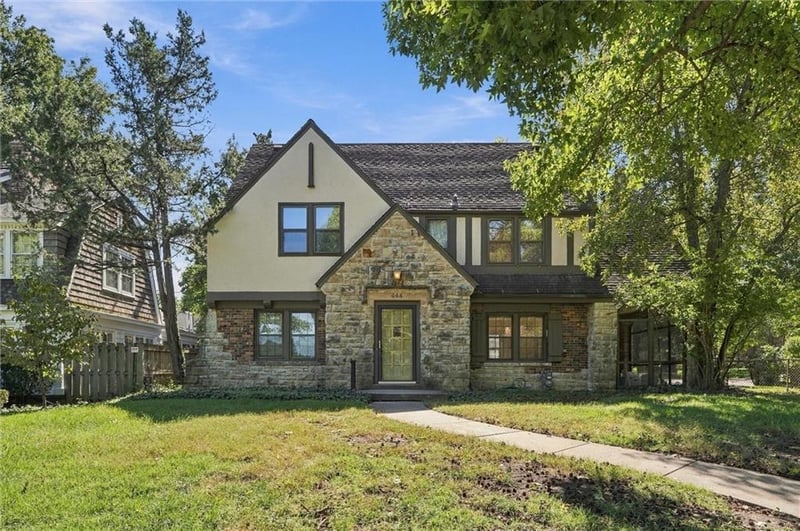 445 W 66th Ter, Kansas City, MO 64113
