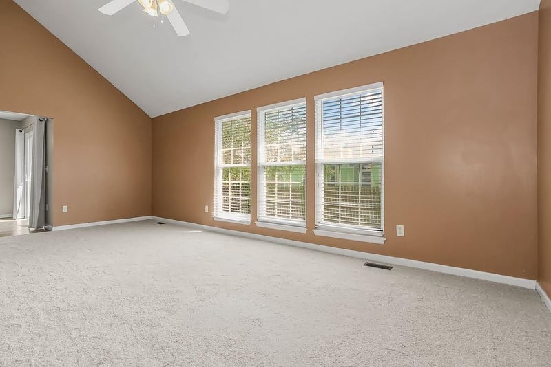 1241 S 5th St E, Louisburg, KS 66053
