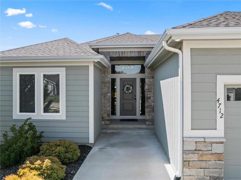 4712 Redwood St, Leavenworth, KS 66048
