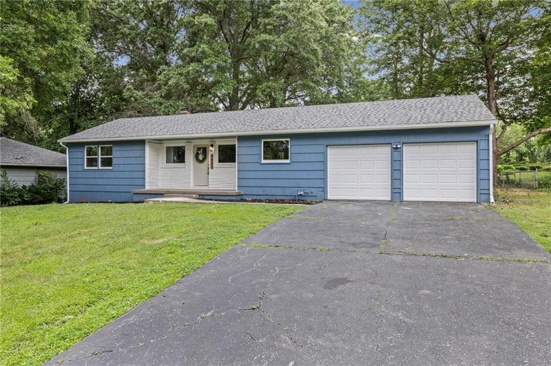 9905 E 71st Ter, Raytown, MO 64133