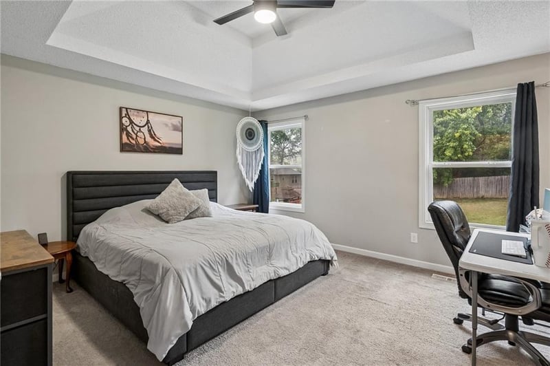 1226 NW 70th St, Kansas City, MO 64118