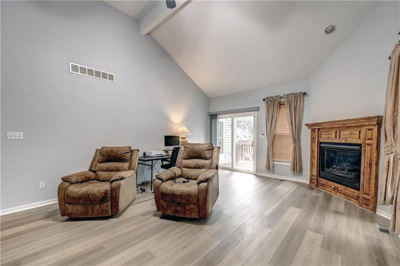 1516 NW Primrose Ln, Blue Springs, MO 64015