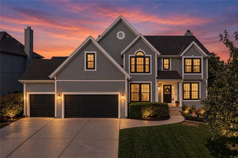 14105 Bradshaw St, Overland Park, KS 66221