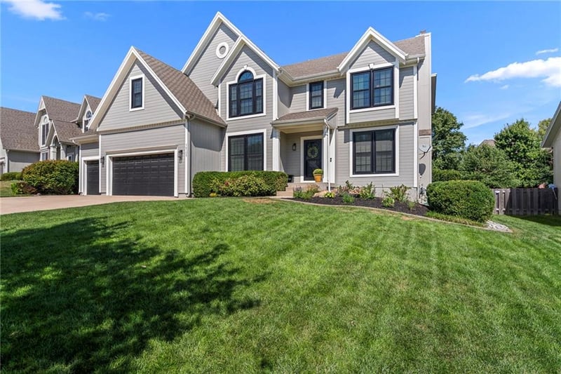 14105 Bradshaw St, Overland Park, KS 66221