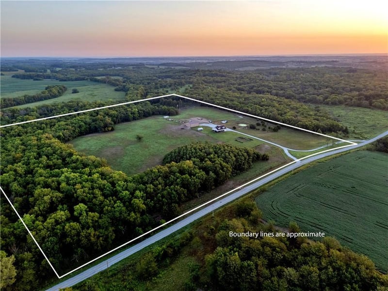 45526 Highway K Hw, Richmond, MO 64085