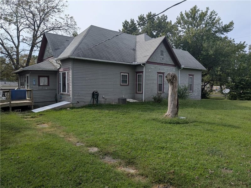 12291 Hume St, Hume, MO 64752