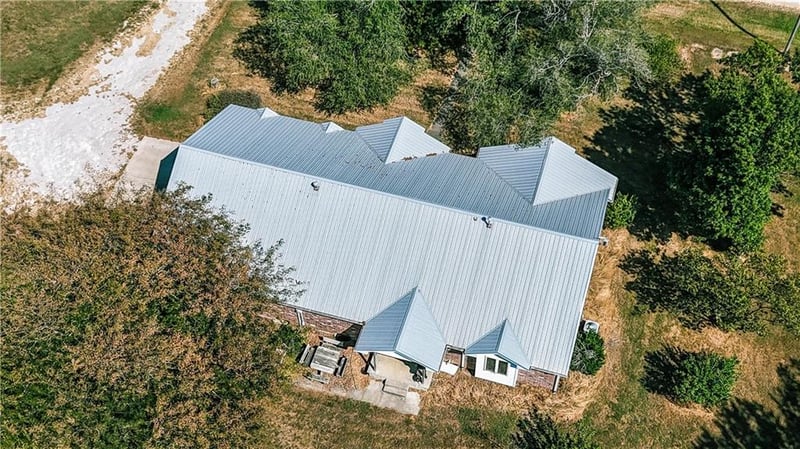 905 W Main St, Sheldon, MO 64784