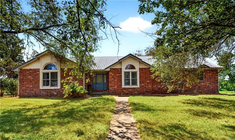 905 W Main St, Sheldon, MO 64784