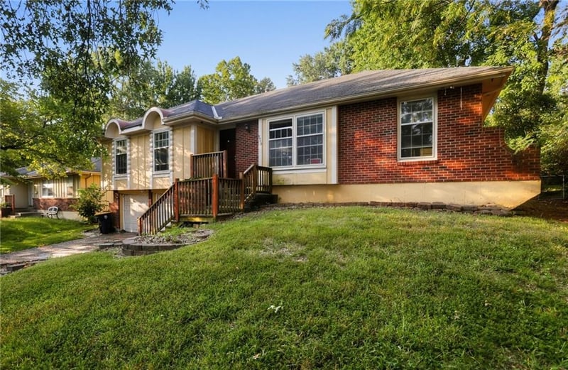 8405 E 103rd Ter, Kansas City, MO 64134