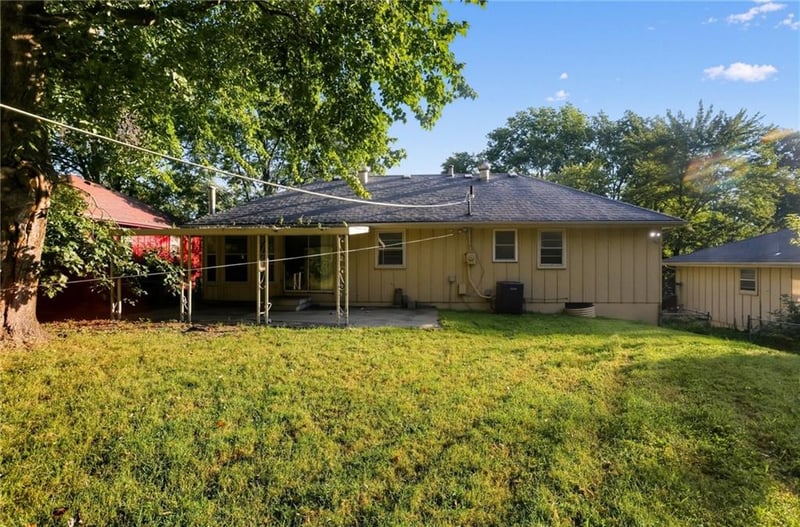 8405 E 103rd Ter, Kansas City, MO 64134