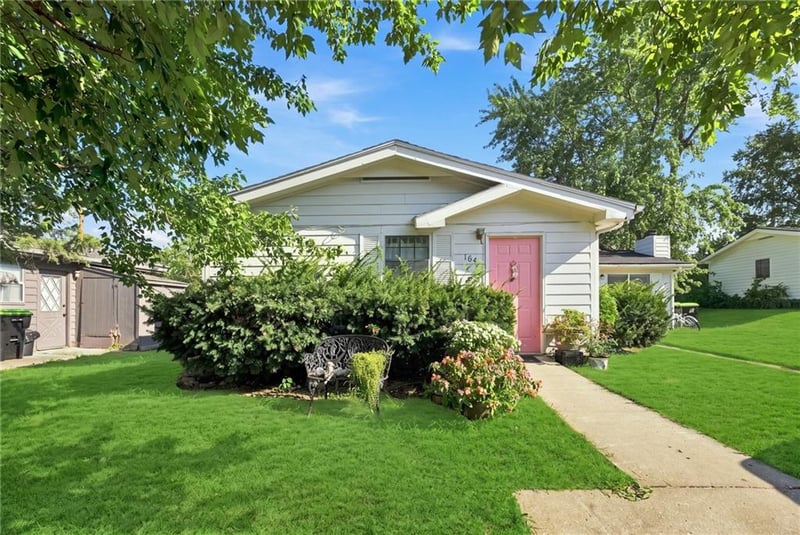 104 E Sunrise Dr, Belton, MO 64012