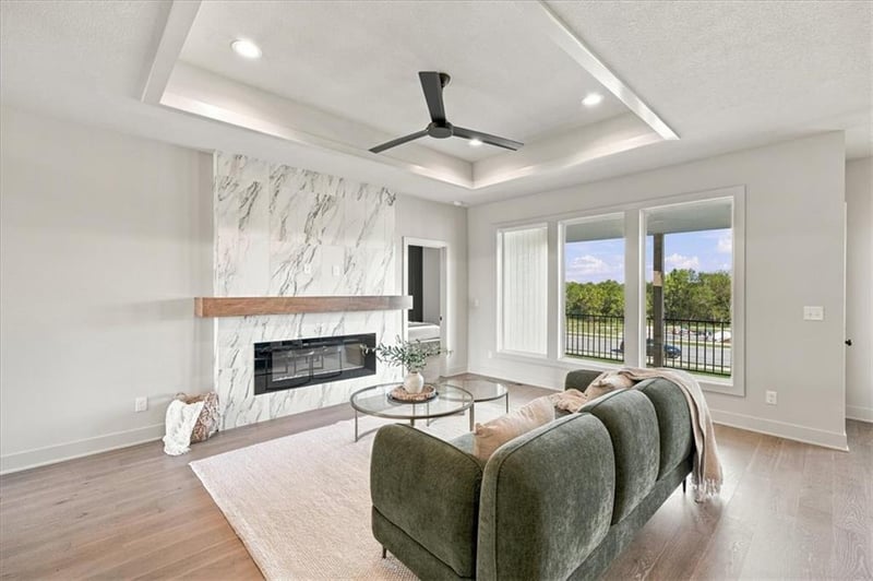 1300 Larkspur Pl, Raymore, MO 64083