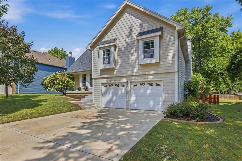 14624 W 83rd Ter, Lenexa, KS 66215