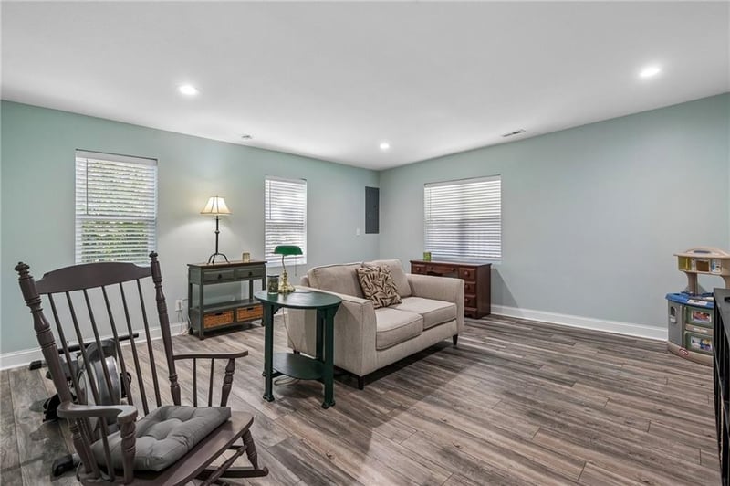312 S Church St, Olathe, KS 66061