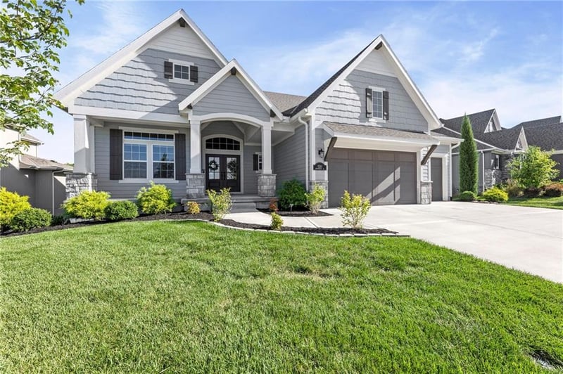 9261 Brownridge St, Lenexa, KS 66220