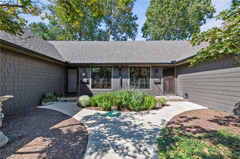 4300 W 82nd St, Prairie Village, KS 66208