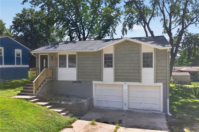 19407 E 5th Terrace Ct N, Independence, MO 64056