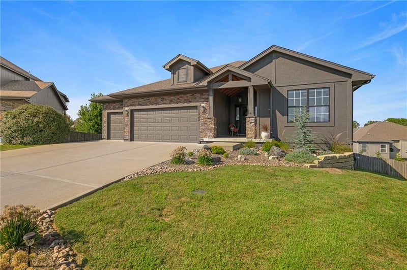11322 Kimball Ave, Kansas City, KS 66109
