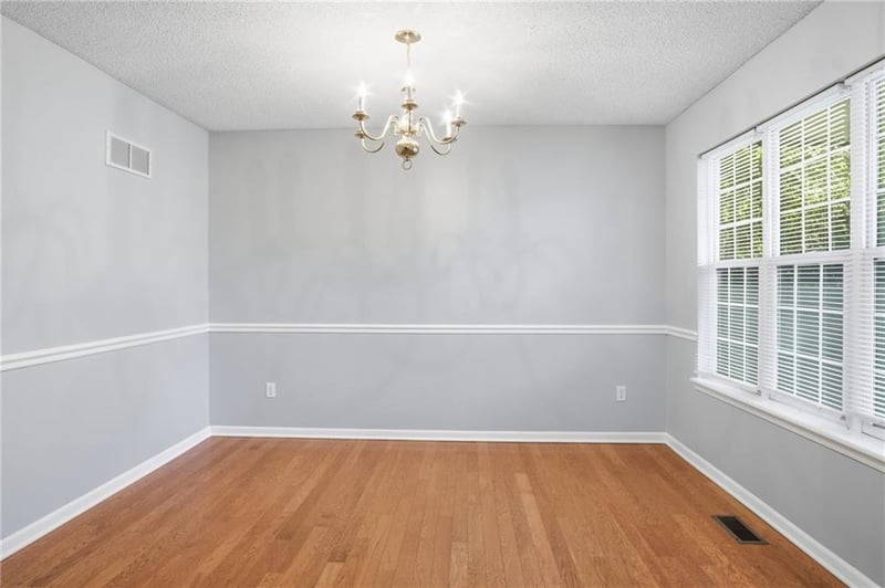 3939 Highland Ave, Kansas City, MO 64110