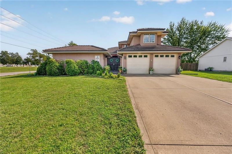 420 Crown Hill Rd, Excelsior Springs, MO 64024